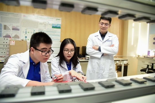 Đề xuất trả lương tối thiểu 400 triệu đồng/tháng để hút chuyên gia từ nước ngoài