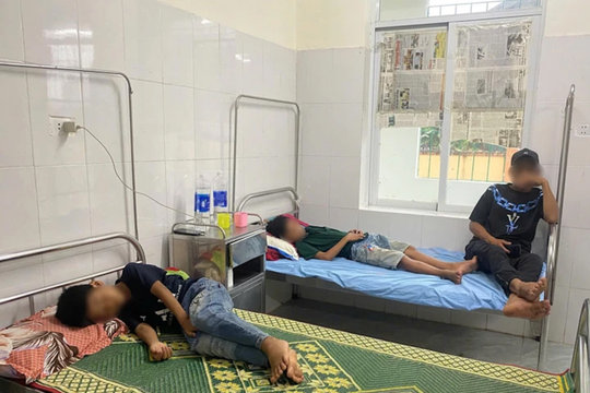 Vụ 40 học sinh ngộ độc: Trường bị phạt gần 200 triệu nhưng không có tiền nộp