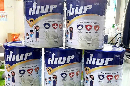 Tách tài liệu liên quan hành vi KOLs quảng cáo sữa giả Hiup để điều tra
