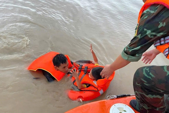 Quân đội nhân dân - điểm tựa lòng tin của người dân vùng lũ Khánh Hòa