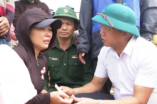 Thăm hỏi gia đình các nạn nhân vụ sập bờ kè làm 4 người thiệt mạng ở Đắk Lắk