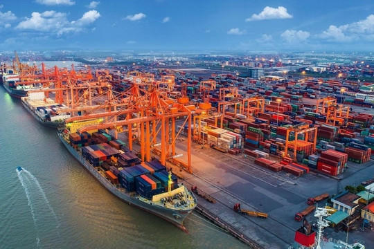 Dư luận quốc tế đánh giá cao điểm sáng kinh tế Việt Nam 2025