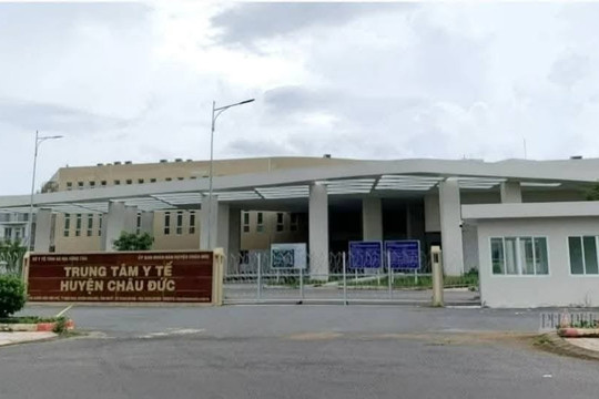 Sở Y tế TP.HCM yêu cầu làm rõ vụ sản phụ sinh con trên taxi