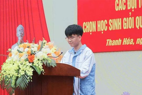 Thủ khoa Vật lý quốc gia ở tuổi 16 chia sẻ bí kíp học không 'mẹo thi'