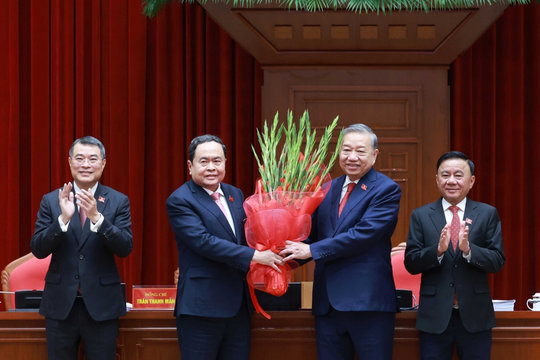 Đại hội Đảng của hành động, làm đến cùng