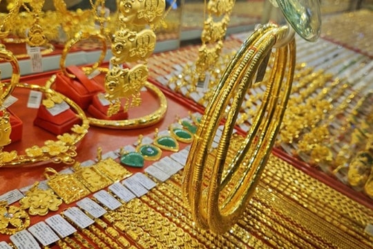 Mua, bán vàng: Người dân cần làm gì để không bị xử phạt hay tịch thu ngoài ý muốn