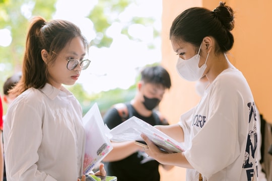 Quy định đạt 16 điểm mới được xét học bạ để học sinh không lơ là năm lớp 12