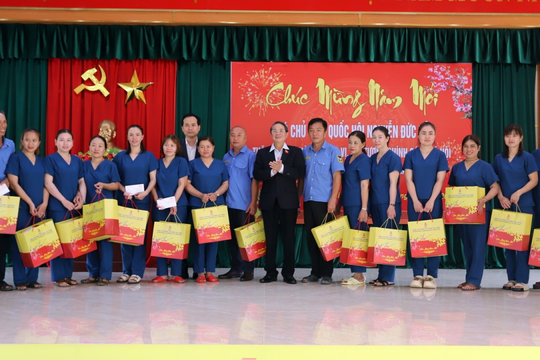 Lãnh đạo Đảng, Nhà nước tặng quà, chúc Tết tại Đà Nẵng, Gia Lai và Cần Thơ