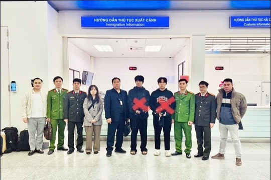 Bắt giữ, bàn giao hai đối tượng Hàn Quốc bị Interpol truy nã