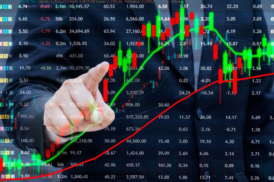 Đảo chiều phút cuối, VN-Index tăng 10 điểm trước khi nghỉ Tết Bính Ngọ