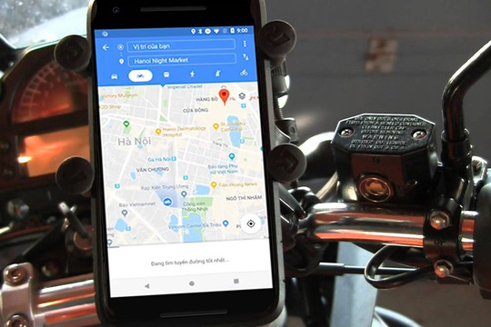 Gắn điện thoại xem Google Maps khi lái xe có bị phạt?