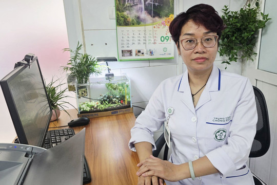 Nữ điều dưỡng Bệnh viện Bạch Mai cứu sống bảo vệ ngừng tim giữa siêu thị Hà Nội