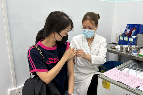 Người dân đi tiêm vaccine phòng bệnh dại tăng vọt sau Tết