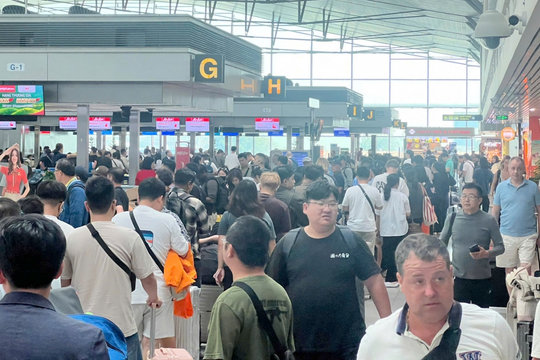 Tân Sơn Nhất phục vụ hơn 4,5 triệu lượt khách dịp Tết Nguyên đán 2026