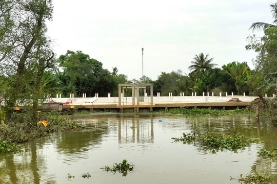 Xâm nhập mặn trên các sông có xu hướng tăng mạnh giữa tháng 3 tại Vĩnh Long