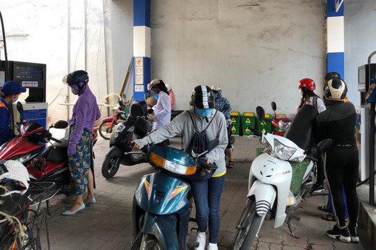 Bộ Công Thương đề xuất trích Quỹ bình ổn khi giá xăng dầu tăng trên 20% tháng