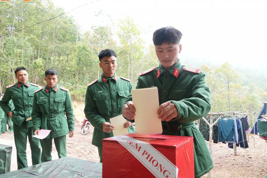 Hành trình lá phiếu vượt núi nơi cực Tây Tổ quốc