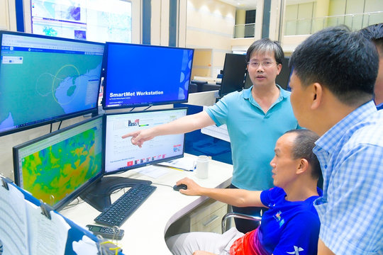 AI có thể thay thế vai trò của chuyên gia dự báo trong tương lai hay không?