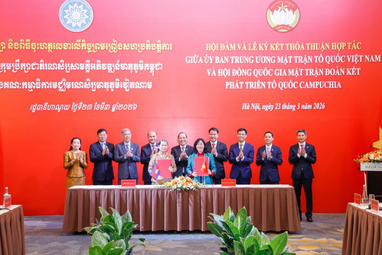 Củng cố hợp tác Mặt trận, vun đắp quan hệ Việt Nam - Campuchia
