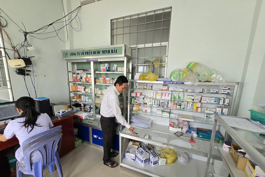 Khẩn trương gỡ khó cho y tế tuyến cơ sở tại Cà Mau
