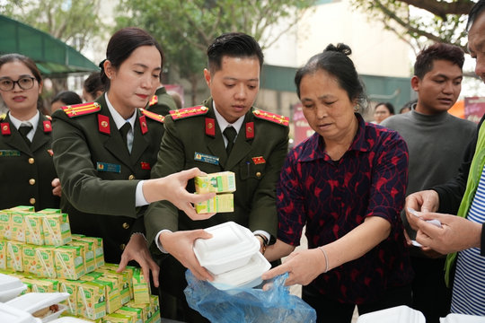 15 năm gắn bó công tác đoàn: Ngọn lửa nhiệt huyết của cán bộ công an tiêu biểu