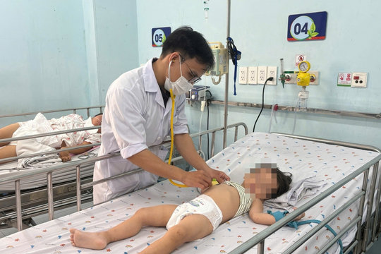 Bệnh tay chân miệng gia tăng, nhiều trẻ nhập viện trong tình trạng nặng tại TP.HCM