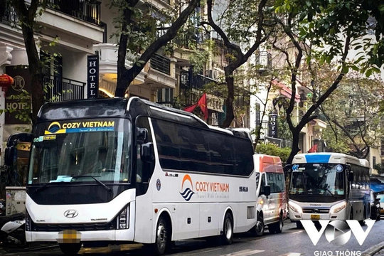 Hà Nội đề xuất cho xe hợp đồng 29 chỗ hoạt động 24/24 giờ
