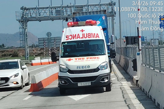 Xử phạt xe cứu thương sử dụng tín hiệu ưu tiên trái phép
