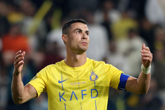 Đối thủ tố ban tổ chức thiên vị Ronaldo