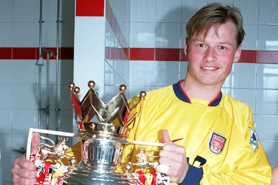 Gặp tai nạn tàu hoả thảm khốc, cựu thủ môn Arsenal tử vong