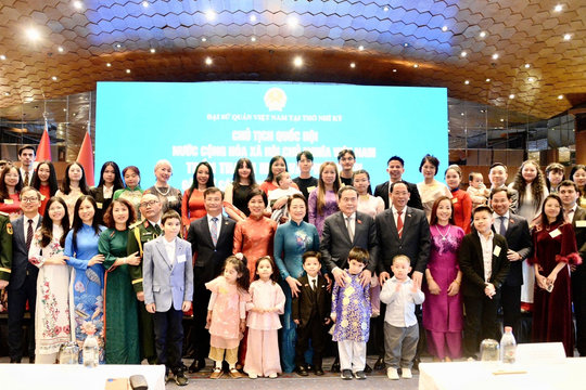 Chủ tịch Quốc hội Trần Thanh Mẫn gặp cộng đồng người Việt Nam tại Thổ Nhĩ Kỳ