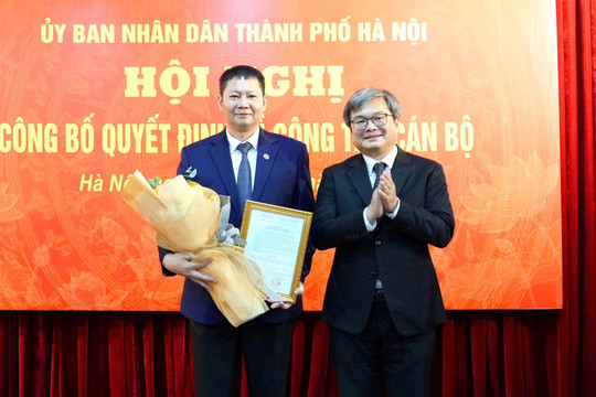 Ông Phan Văn Phúc làm Giám đốc Trung tâm Phục vụ hành chính công Hà Nội
