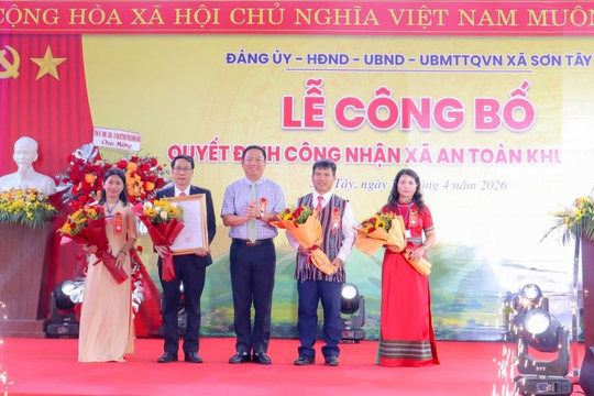 Xã Sơn Tây (Quảng Ngãi) đón nhận danh hiệu xã An toàn khu