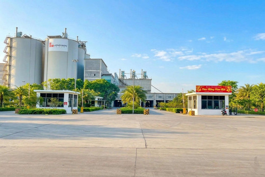 Công ty xi măng Long Sơn chào mừng ngày Giải phóng miền Nam 30/4 và Quốc tế lao động 1/5