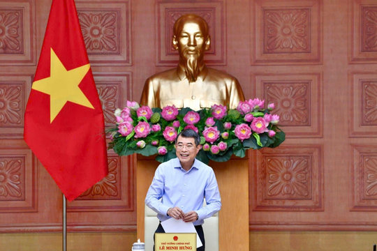 Thủ tướng: Bộ GD&ĐT hoàn thiện Nghị định về việc miễn phí sách giáo khoa phổ thông