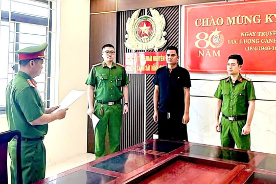 Khởi tố tài xế dùng điện thoại, tông tử vong công nhân môi trường ở Thái Nguyên