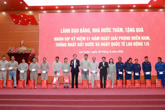 Đoàn công tác của Đảng, Nhà nước thăm, tặng 200 suất quà cho người dân Lai Châu