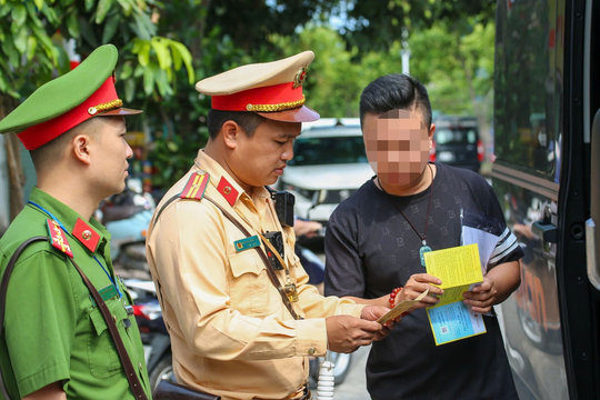 Xử lý gần 3.400 trường hợp vi phạm nồng độ cồn, tai nạn giao thông tiếp tục giảm