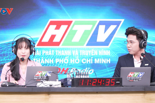 Đổi mới để phát thanh chinh phục khán giả số