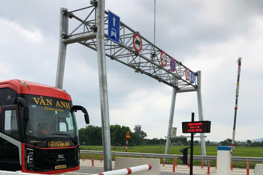 Bộ Xây dựng yêu cầu hoàn thành đồng bộ ITS, trạm dừng nghỉ trước khi thu phí