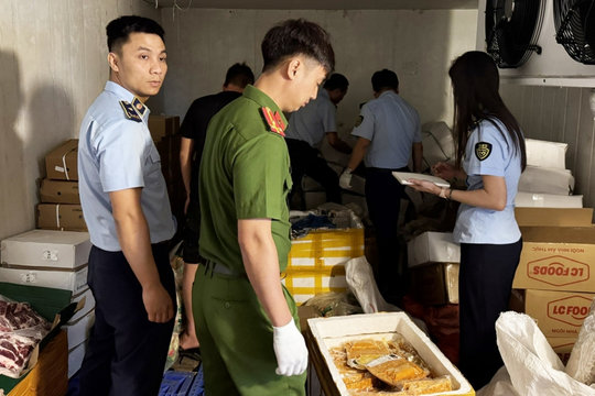 Phát hiện hơn 2 tấn thực phẩm bẩn tại Thái Nguyên