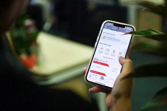 Nhiều thuê bao bị khóa SIM, số người đi xác thực thông tin chính chủ tăng mạnh