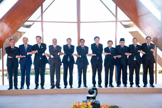 Thủ tướng: ASEAN cần tiên phong giữ vững luật lệ, củng cố niềm tin quan hệ quốc tế