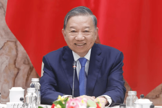 Tổng Bí thư, Chủ tịch nước Tô Lâm điện đàm với Tổng thống Liên bang Thụy Sĩ