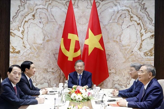 Tổng Bí thư, Chủ tịch nước Tô Lâm điện đàm trực tuyến với Tổng thống Thụy Sĩ