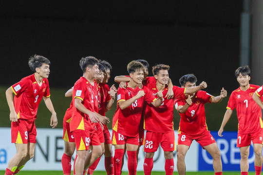 AFC ca ngợi U17 Việt Nam thi đấu 'ngoạn mục', CĐV Đông Nam Á tự hào