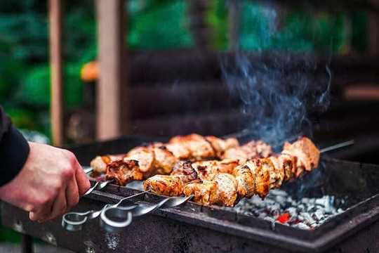 Khói đồ nướng đang âm thầm làm tăng nguy cơ bệnh hô hấp, tim mạch và ung thư