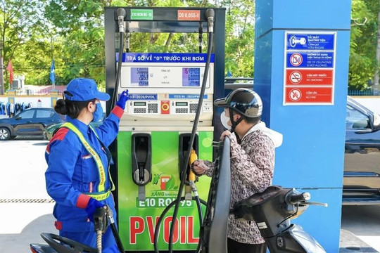 Gần 1.000 Cửa hàng xăng dầu PVOIL đã sẵn sàng kinh doanh xăng E10