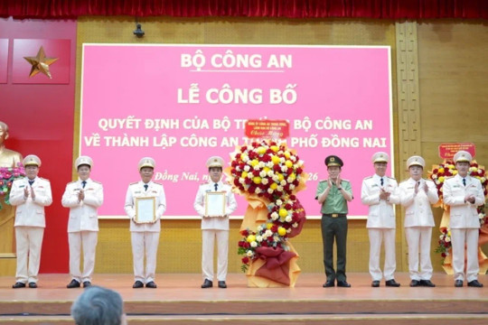 Bộ trưởng Lương Tam Quang dự lễ công bố thành lập Công an thành phố Đồng Nai