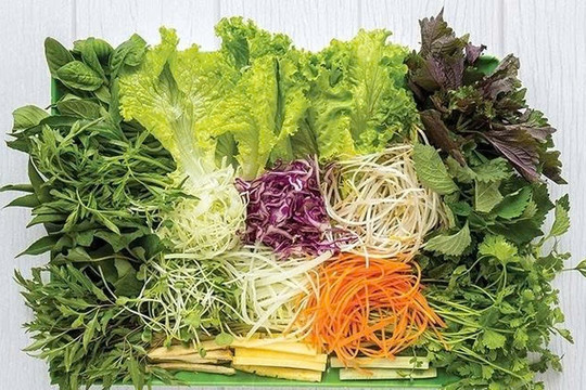 Ăn rau sống đúng cách để nhận lợi ích, tránh rủi ro cho sức khỏe